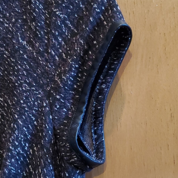 Cache Cap Sleeve Side Rouch Dress - Picture 2 of 5